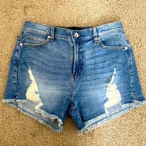 Kendall+Kylie denim shorts never worn without a tag